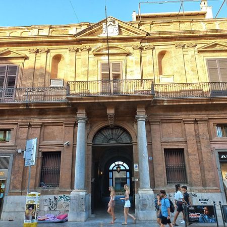 パレルモAl Palazzo Del Principe Al Massimoアパートメント エクステリア 写真